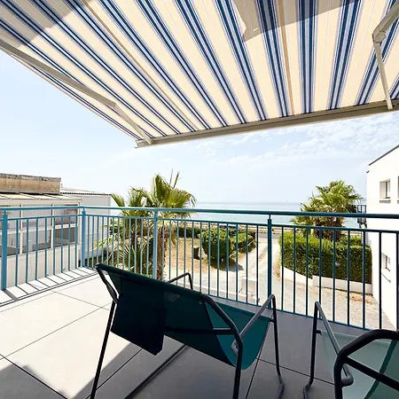 La Prestigieuse, Vue Mer, Avec 4
