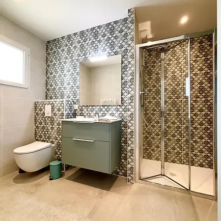 La Prestigieuse, Vue Mer, Avec 4