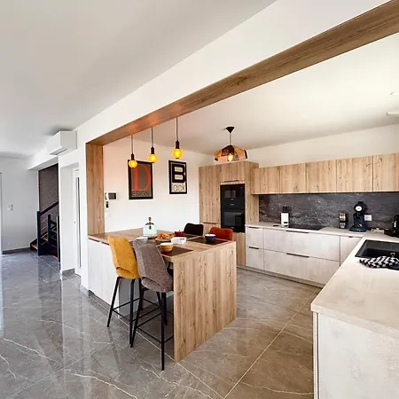 La Prestigieuse, Vue Mer, Avec 4